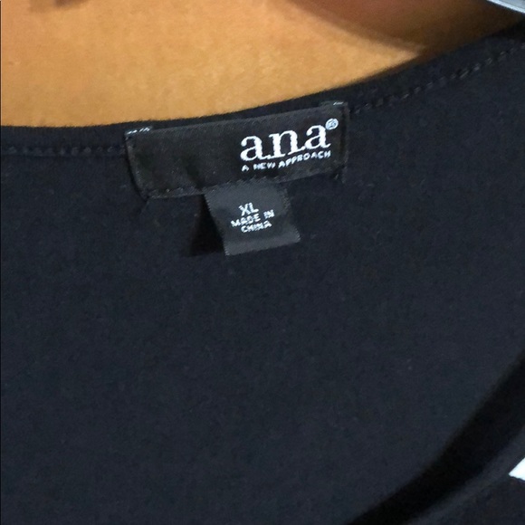 Blouse - Picture 2 of 4